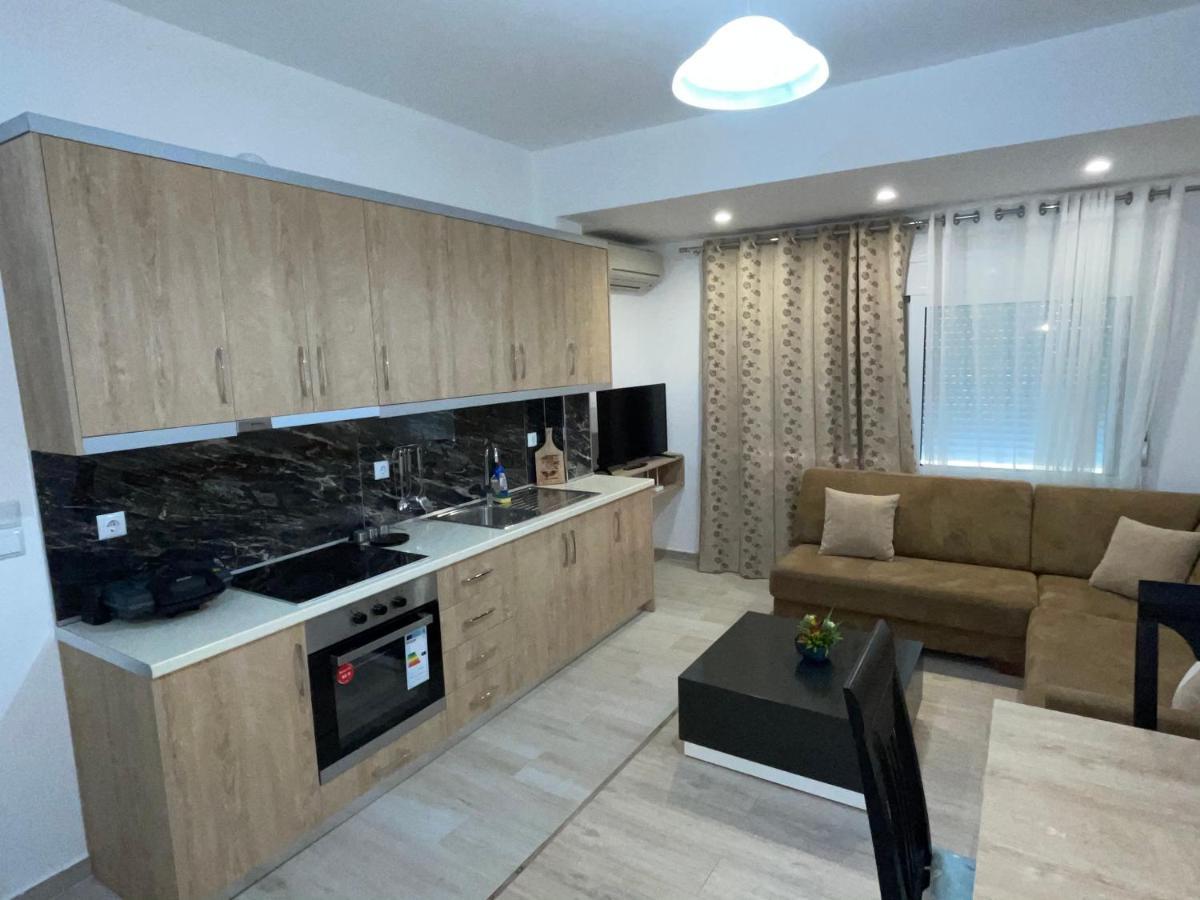 Garden Villa Apartments Sarandë Buitenkant foto