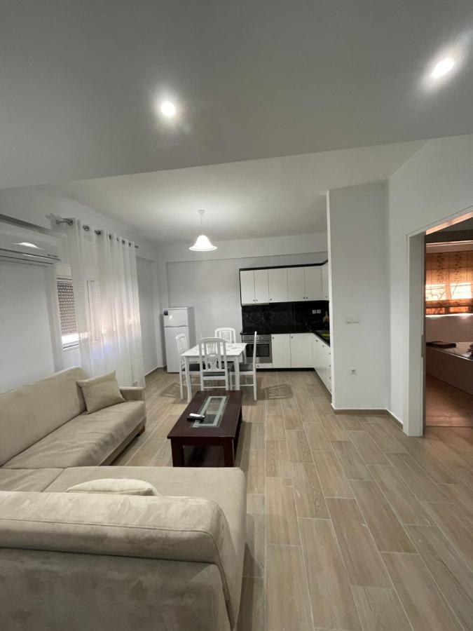 Garden Villa Apartments Sarandë Buitenkant foto