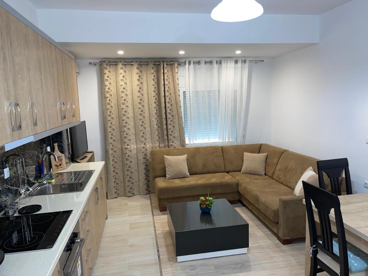 Garden Villa Apartments Sarandë Buitenkant foto
