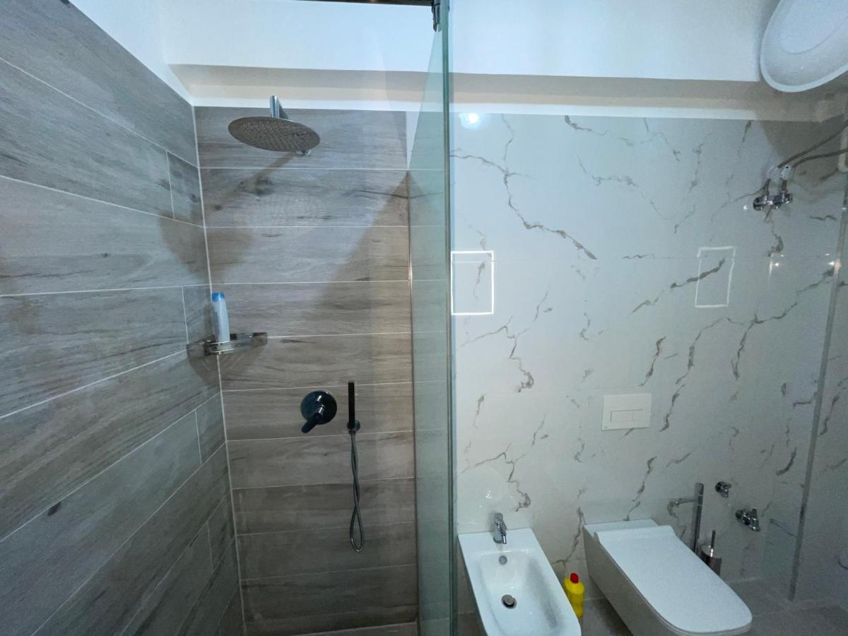 Garden Villa Apartments Sarandë Buitenkant foto