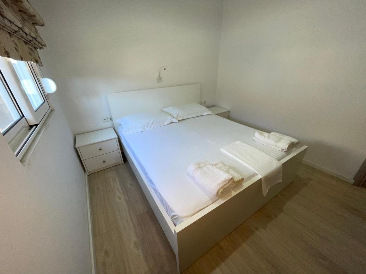 Garden Villa Apartments Sarandë Buitenkant foto
