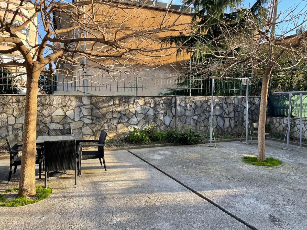 Garden Villa Apartments Sarandë Buitenkant foto