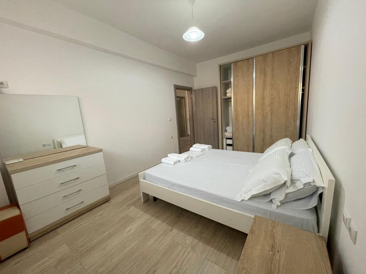 Garden Villa Apartments Sarandë Buitenkant foto