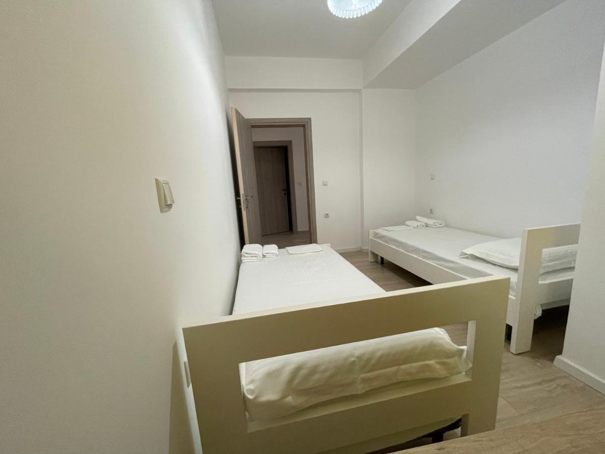 Garden Villa Apartments Sarandë Buitenkant foto