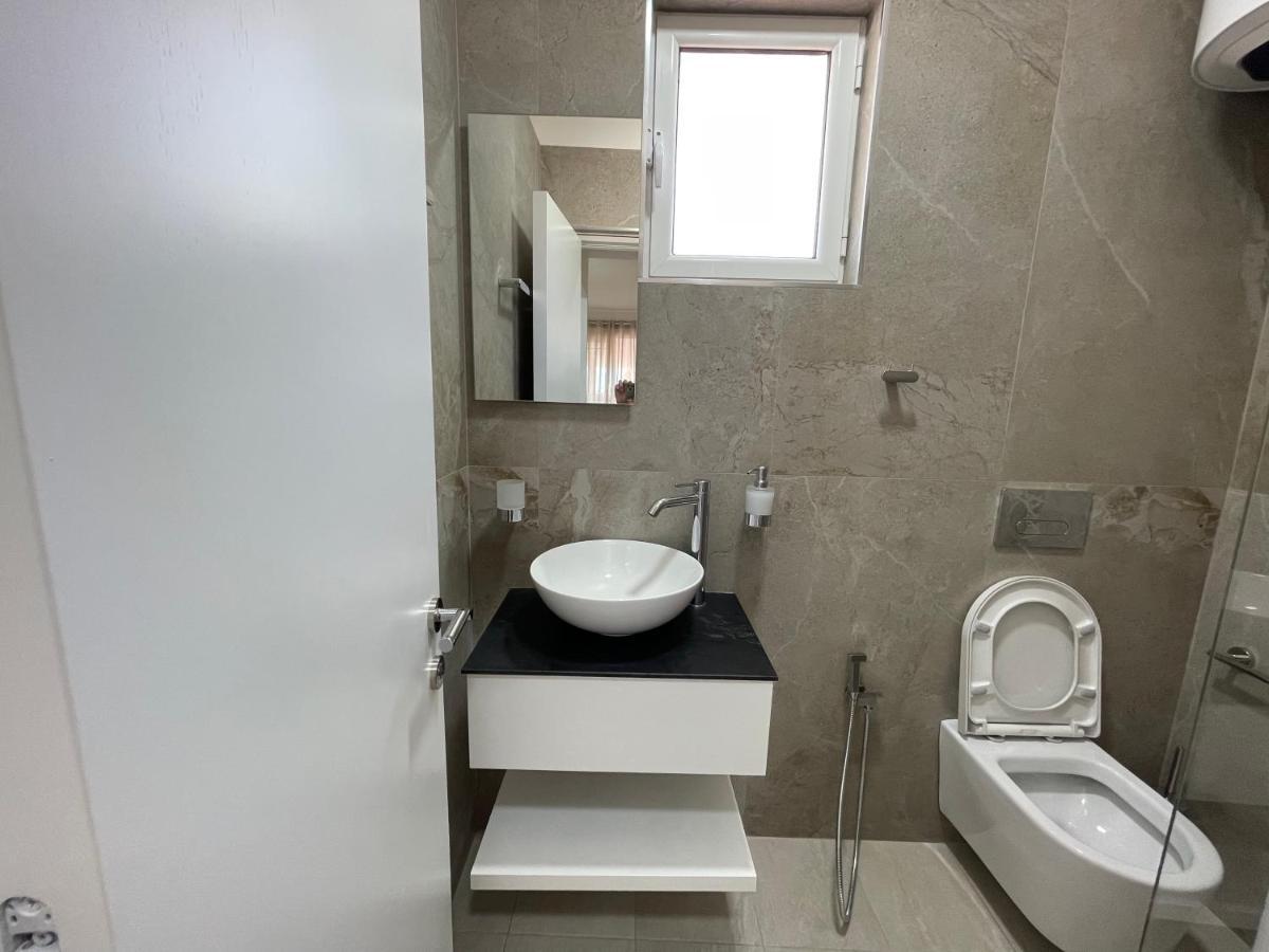 Garden Villa Apartments Sarandë Buitenkant foto