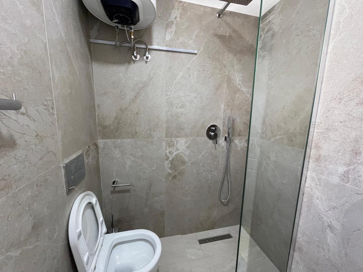 Garden Villa Apartments Sarandë Buitenkant foto