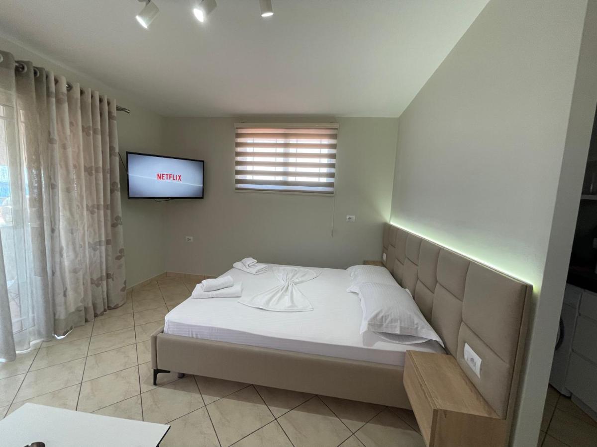 Garden Villa Apartments Sarandë Buitenkant foto