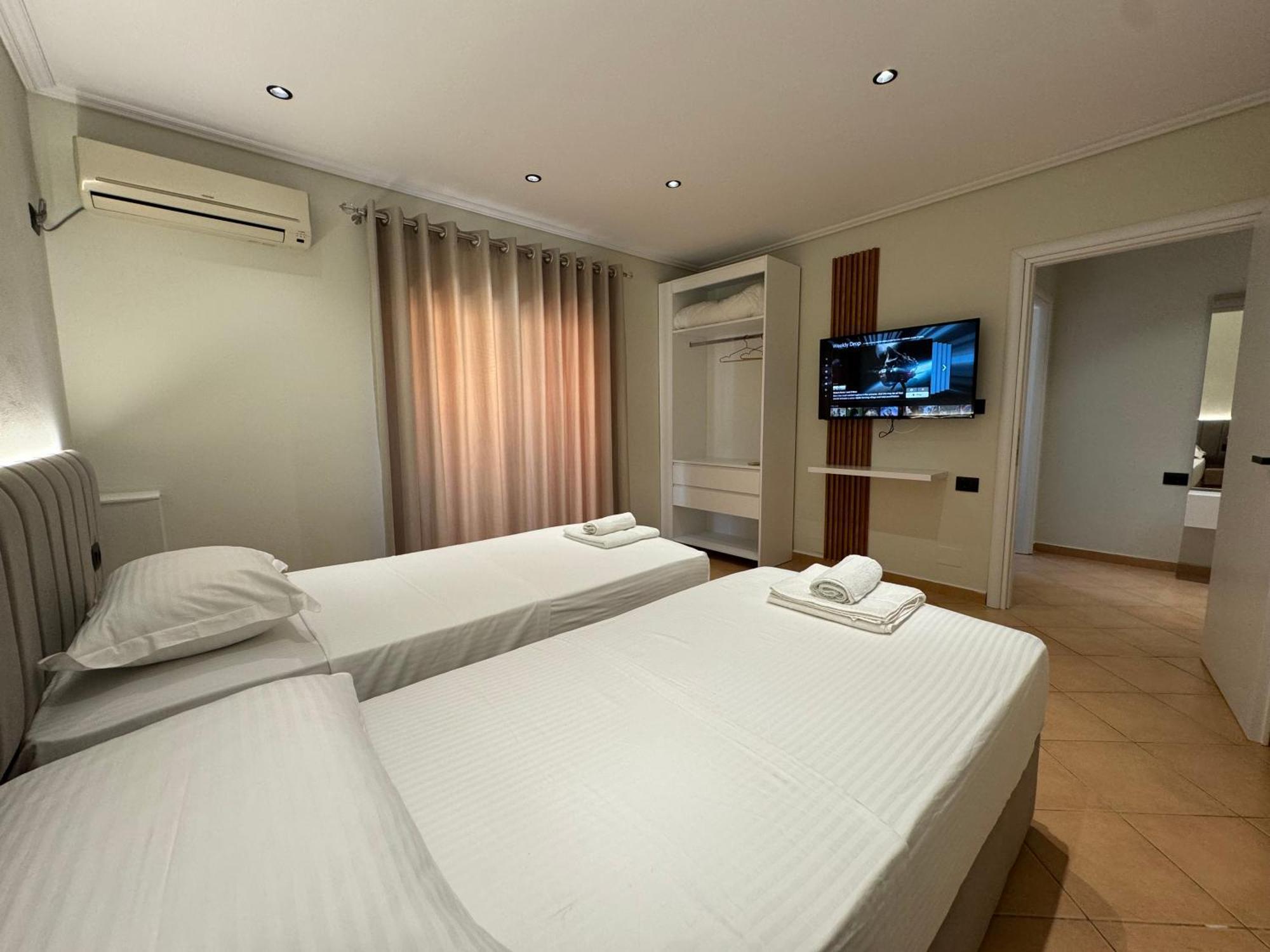 Garden Villa Apartments Sarandë Buitenkant foto