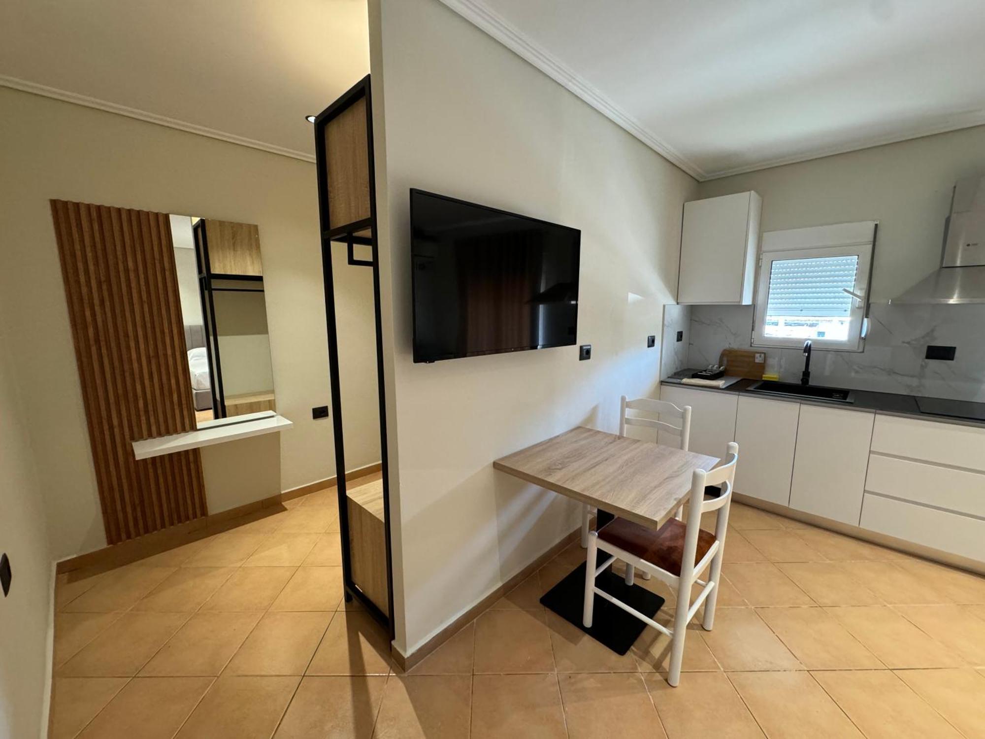 Garden Villa Apartments Sarandë Buitenkant foto