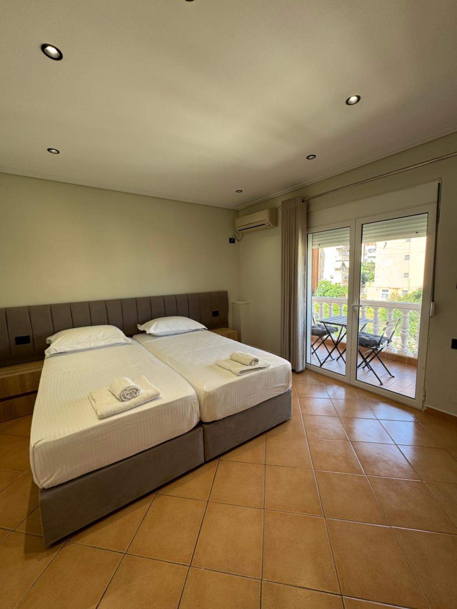 Garden Villa Apartments Sarandë Buitenkant foto