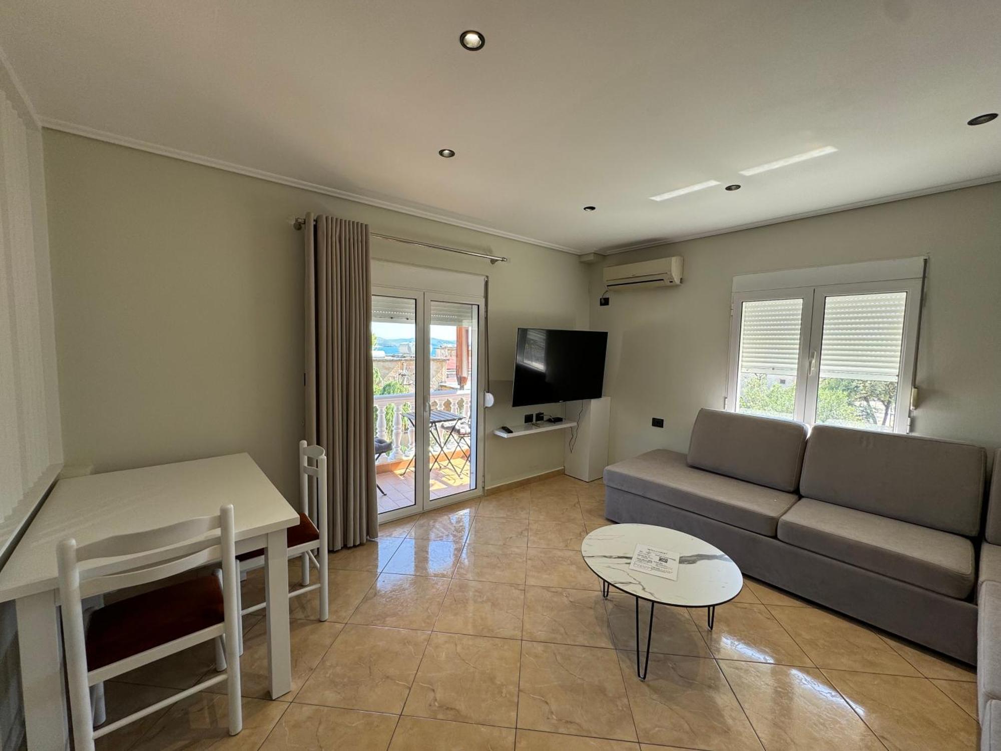 Garden Villa Apartments Sarandë Buitenkant foto