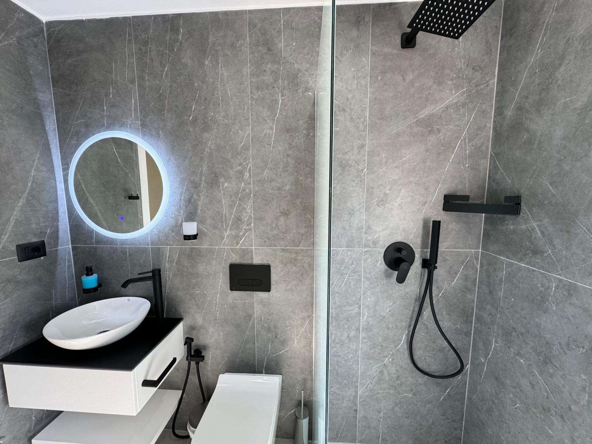 Garden Villa Apartments Sarandë Buitenkant foto